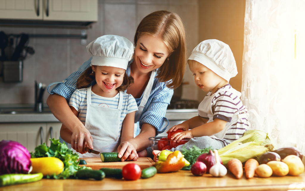Kids eating healthy foods - 12 tips for eating healthy